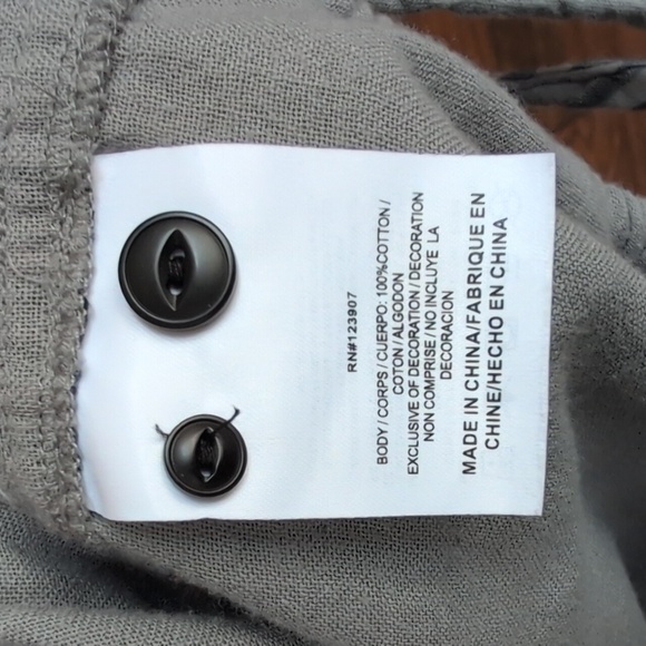 Sperry Chambray Striped Lightweight Half Zip Hooded Pullover - Men's Medium - Picture 5 of 6